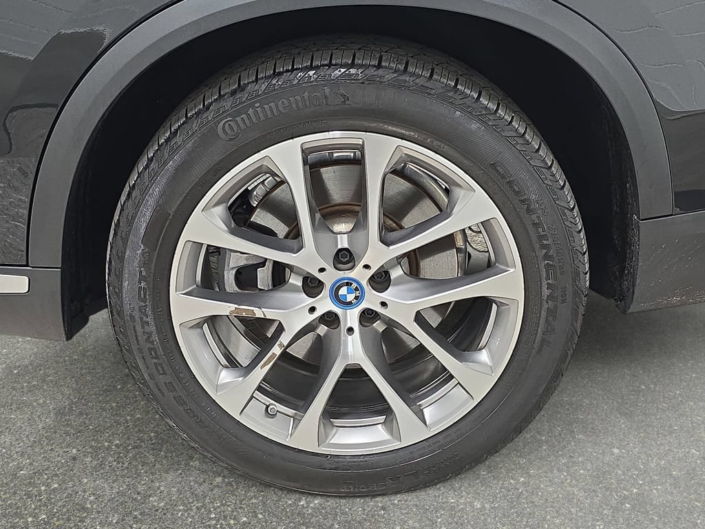 Used 2025 BMW X5 xDrive50e AWD/4WD image 30