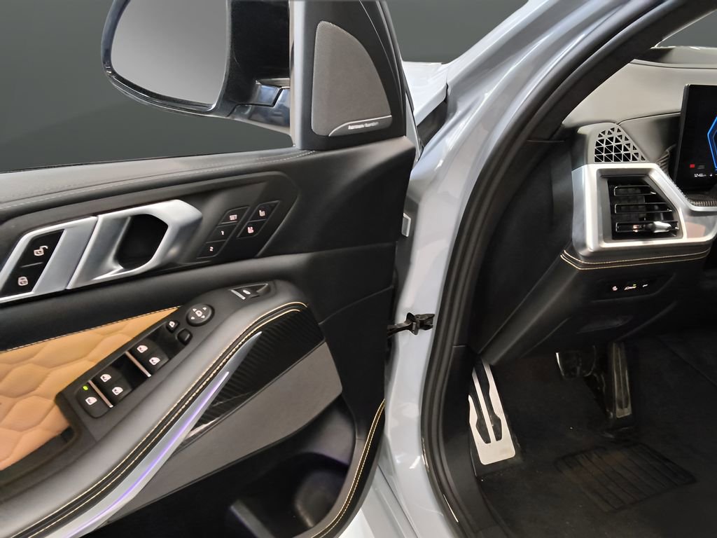 Used 2024 BMW X5 M Competition AWD/4WD image 26