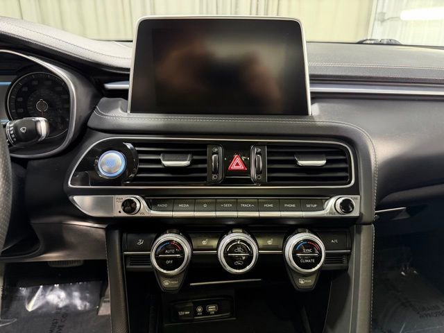 Used 2021 Genesis G70 2.0T image 13