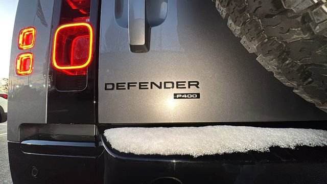 Used 2022 Land Rover Defender 110 X-Dynamic SE image 33