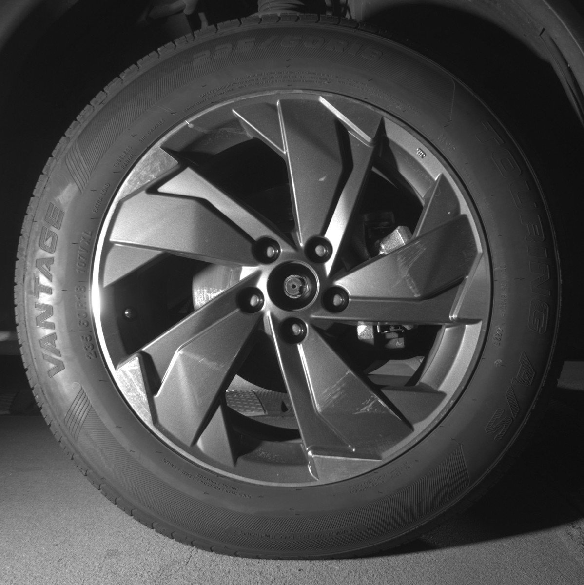 Used 2025 Nissan Rogue SV image 13