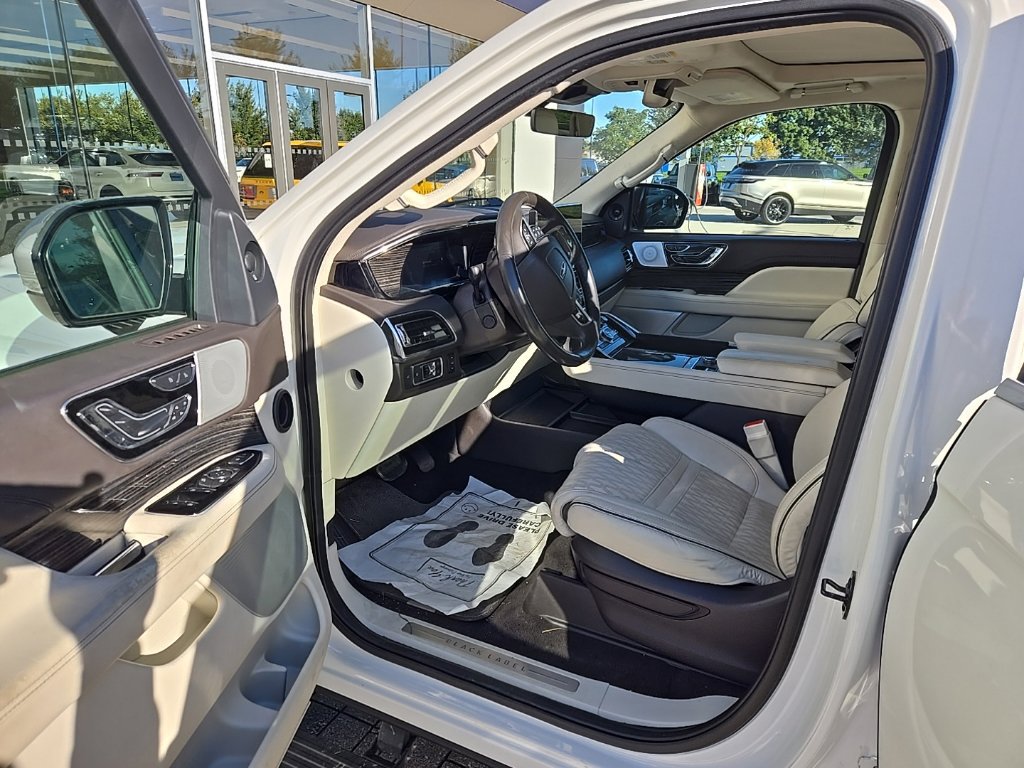 Used 2022 Lincoln Navigator L Black Label AWD/4WD image 16