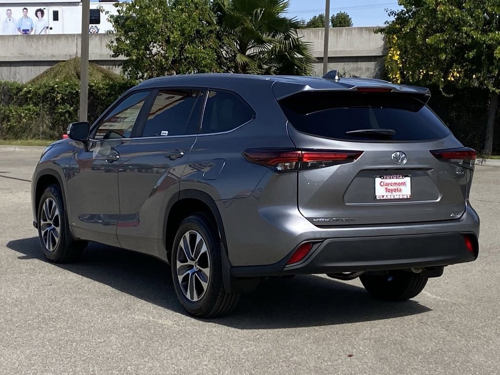 Certified 2026 Toyota Highlander XLE image 41