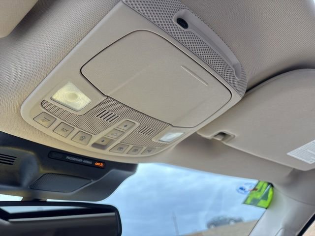 Used 2024 Ford Expedition Limited image 26