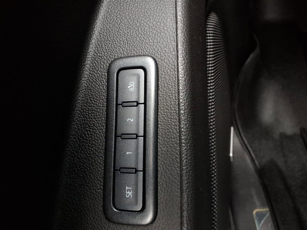 Used 2020 GMC Yukon Denali w/ Denali Ultimate Package image 20