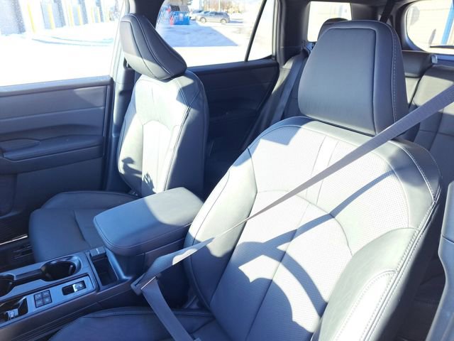 New 2026 Subaru Outback Touring image 5