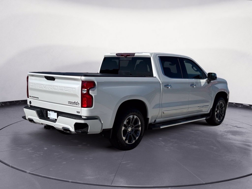 Used 2023 Chevrolet Silverado 1500 High Country w/ Technology Package AWD/4WD image 5