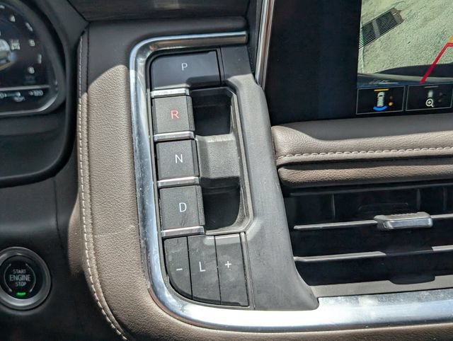 Used 2022 Chevrolet Suburban LT w/ Luxury Package AWD/4WD image 24