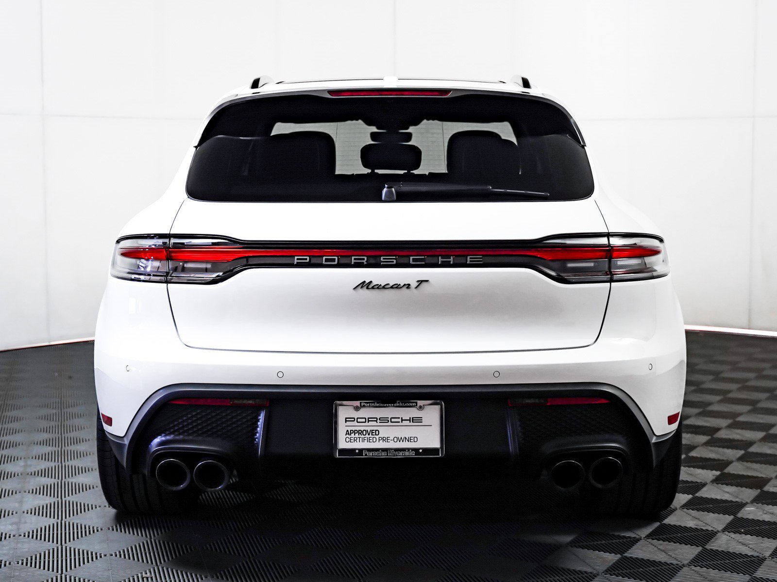 Used 2025 Porsche Macan Turbo image 11