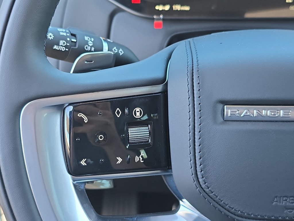 New 2026 Land Rover Range Rover SE AWD/4WD image 18