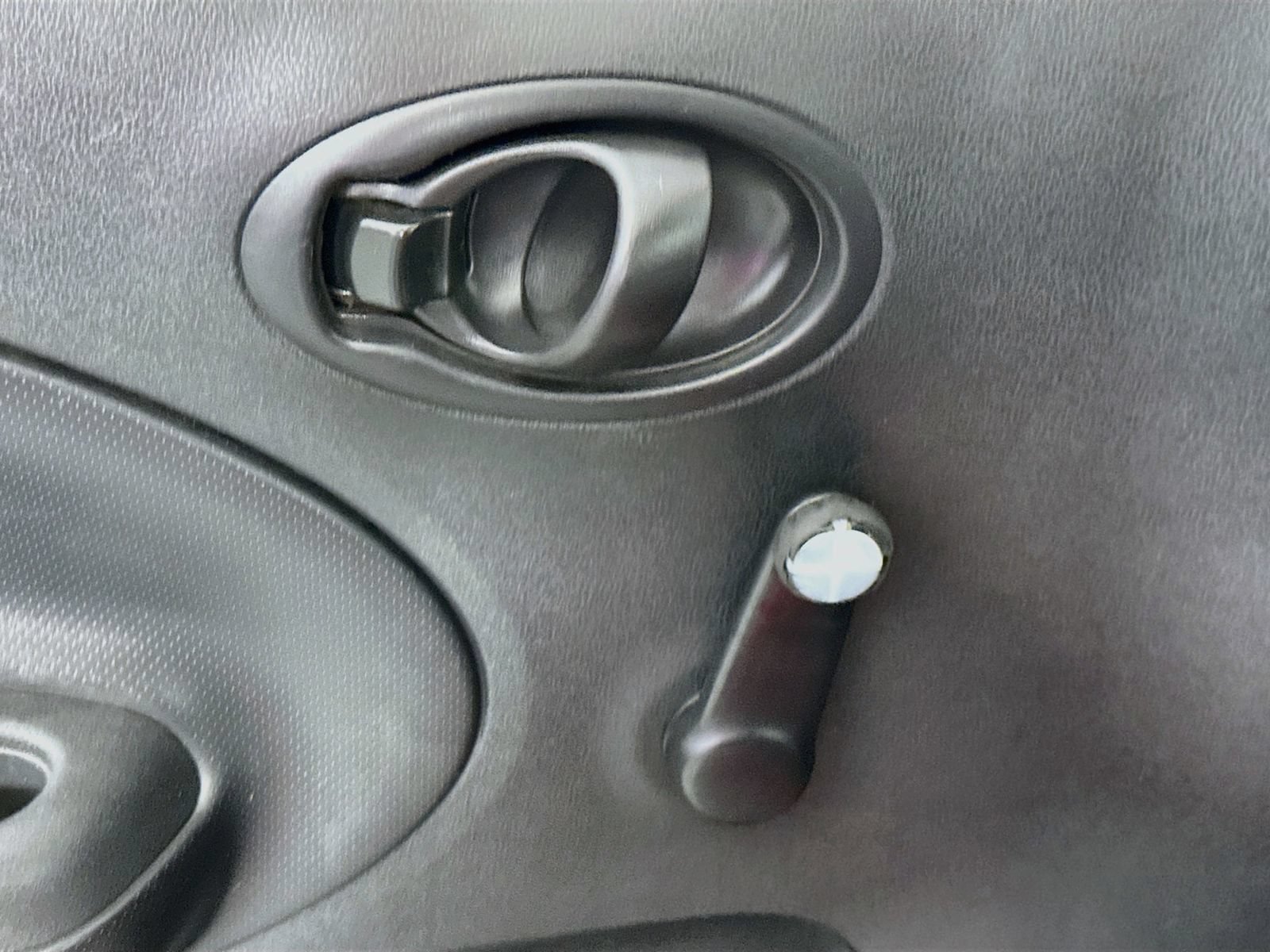 Used 2014 Nissan Versa Note S FWD image 16