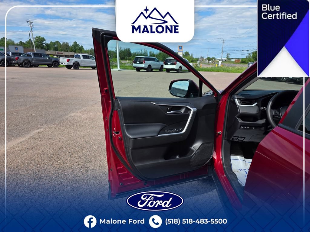Used 2023 Toyota RAV4 XLE w/ XLE Grade Weather Package AWD/4WD image 21
