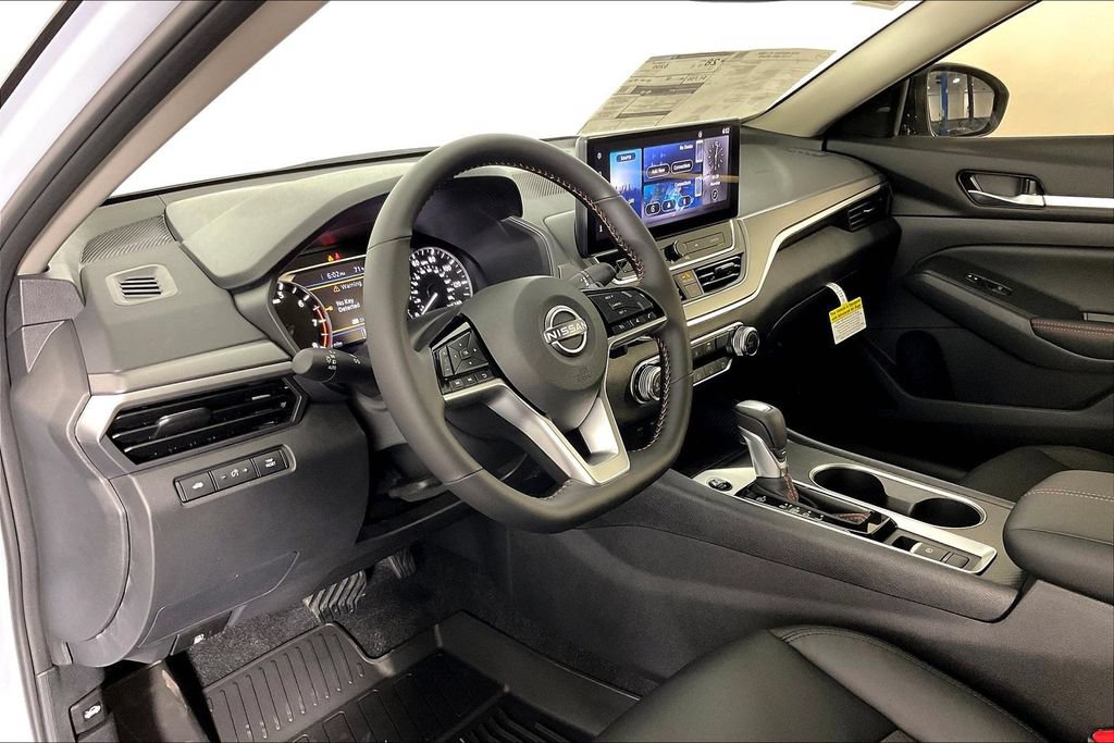 New 2026 Nissan Altima 2.5 SR FWD image 8