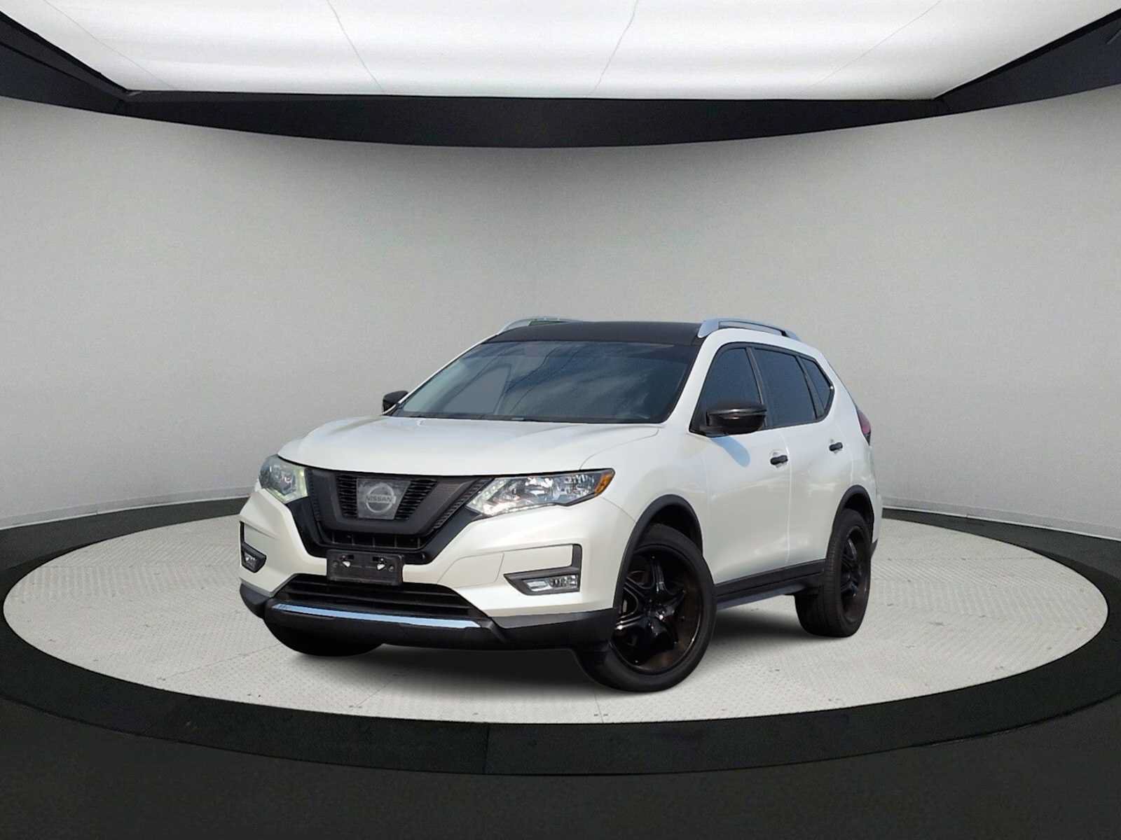 Used 2017 Nissan Rogue SV w/ SV Family Package AWD/4WD image 1