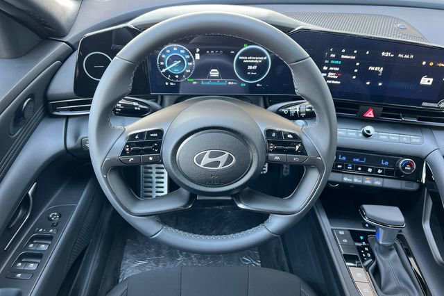 New 2025 Hyundai Elantra SEL image 14
