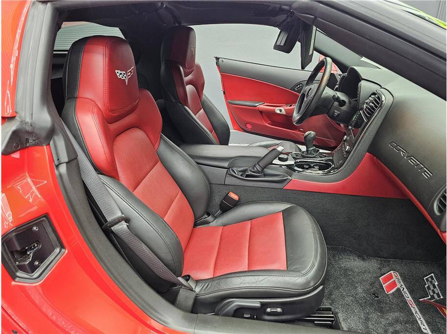 Used 2012 Chevrolet Corvette Grand Sport w/ 3LT Preferred Equipment Group RWD image 13