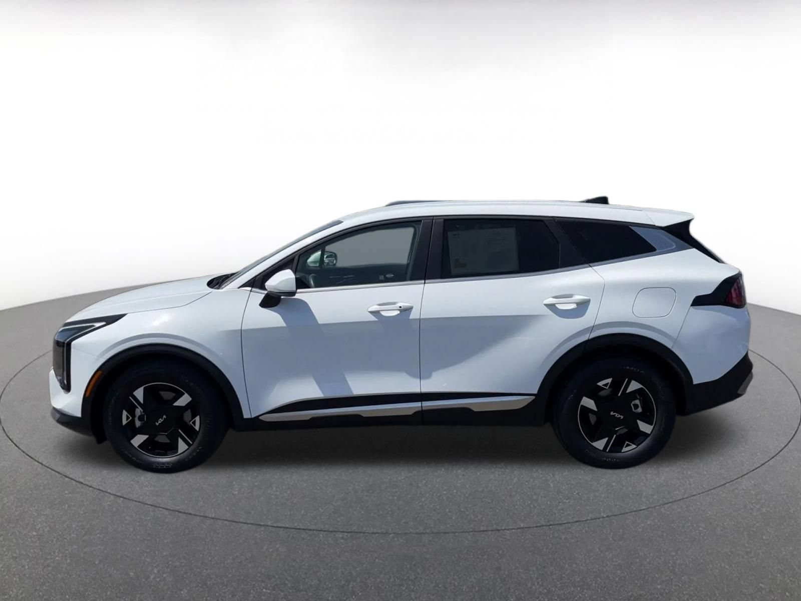 Used 2026 Kia Sportage LX FWD image 7