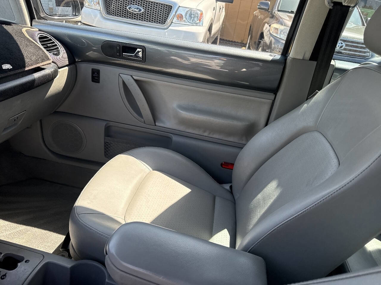 Used 2007 Volkswagen Beetle Coupe w/ Package 1 image 15