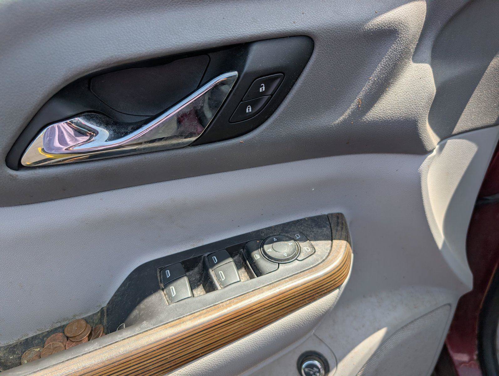 Used 2018 GMC Acadia SLE FWD image 15