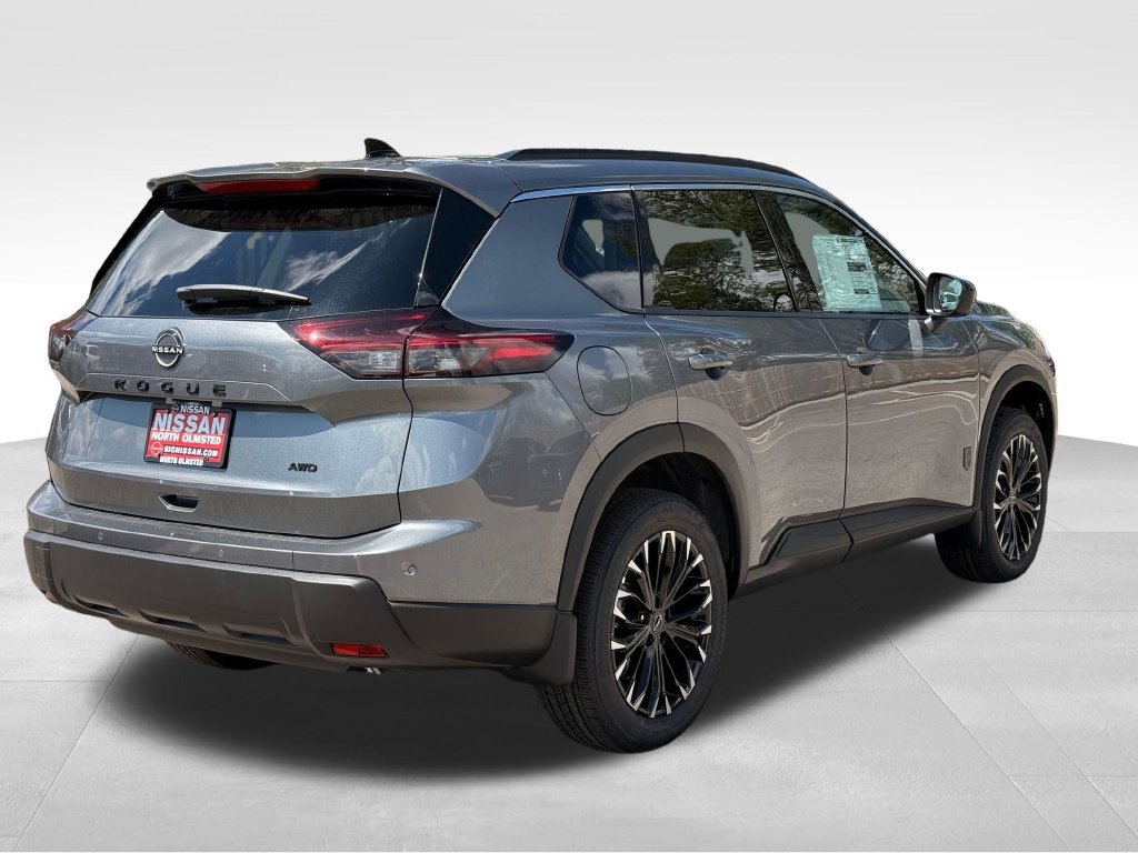 New 2026 Nissan Rogue Dark Armor AWD/4WD image 3