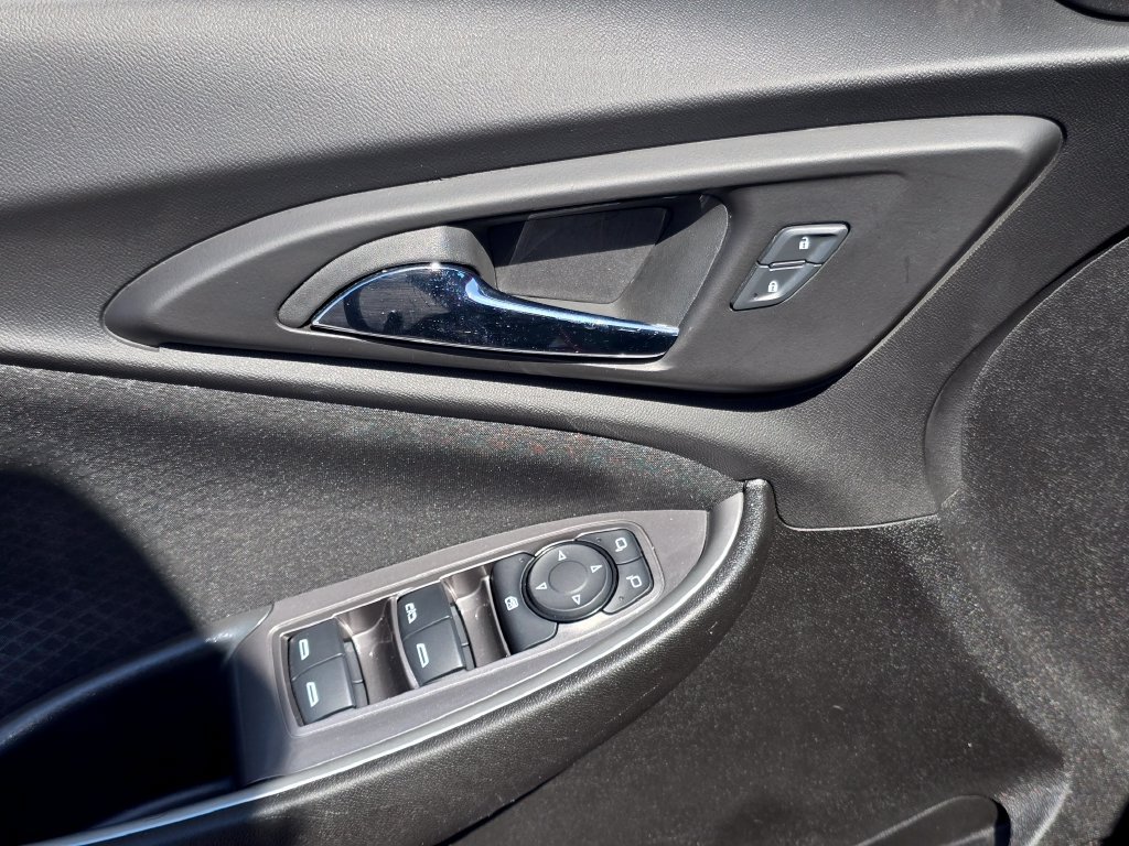 Certified 2025 Chevrolet Malibu LT FWD image 11