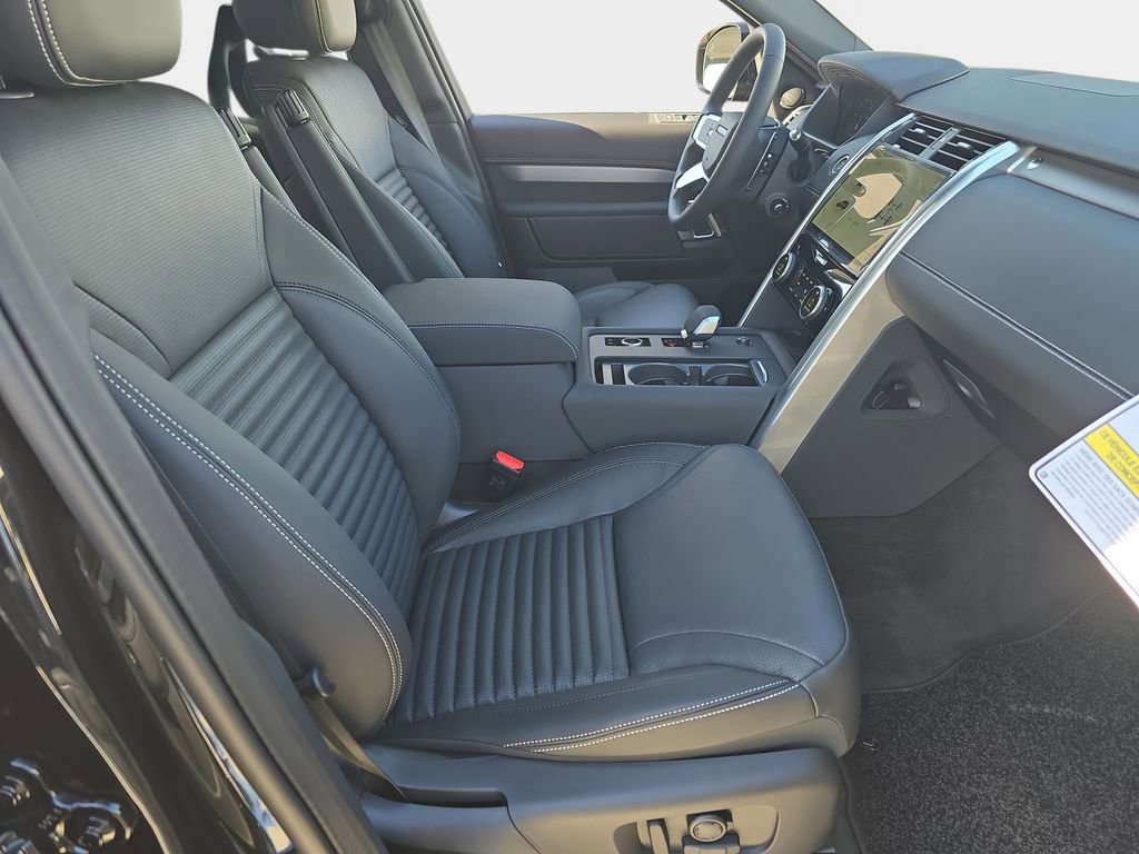 New 2026 Land Rover Discovery Limited Edition image 10