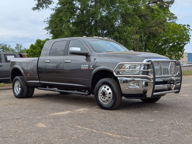 Used 2017 RAM 3500 Laramie w/ Convenience Group AWD/4WD image 2