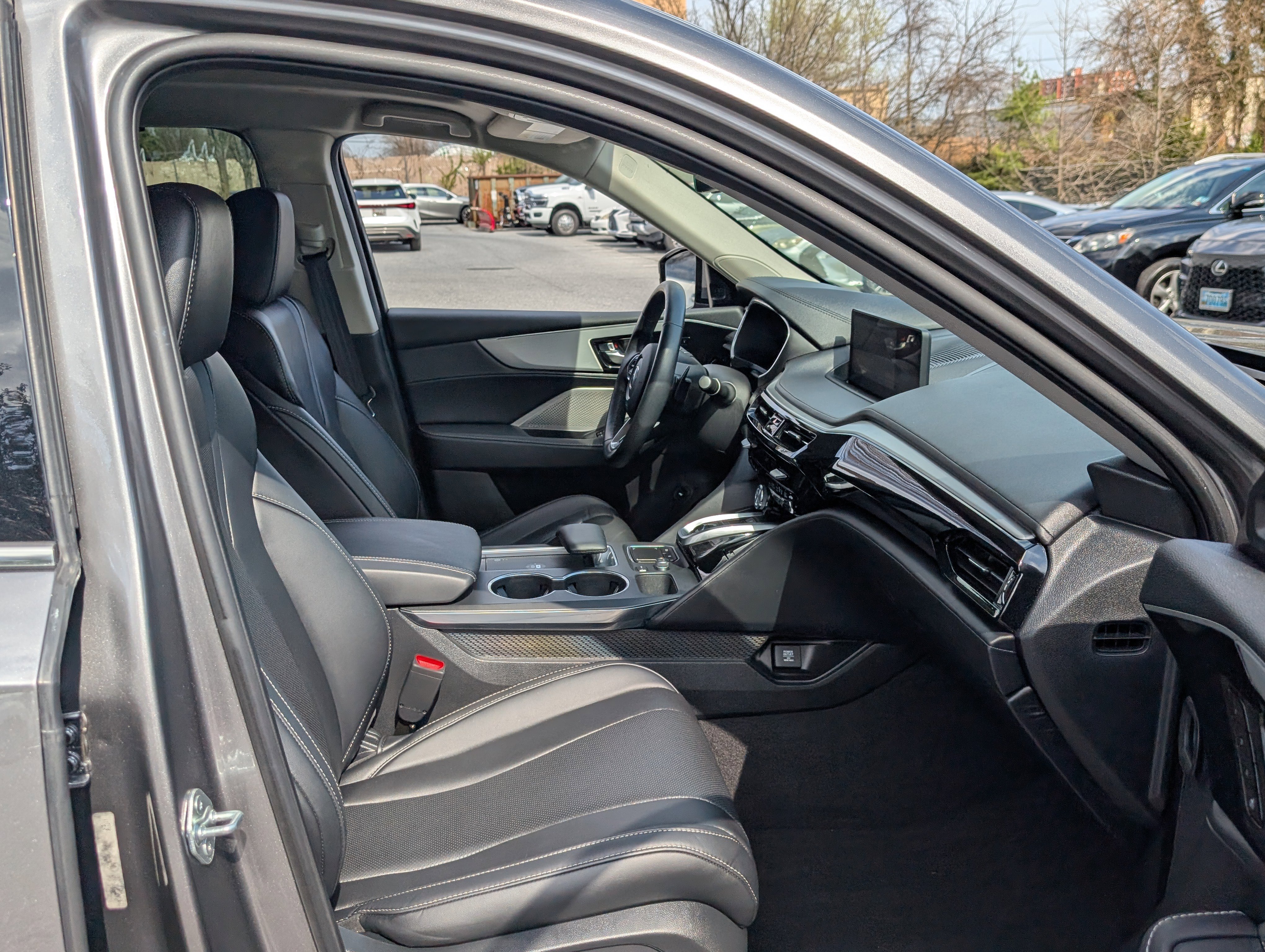 Used 2023 Acura MDX SH-AWD w/ Technology Package image 10