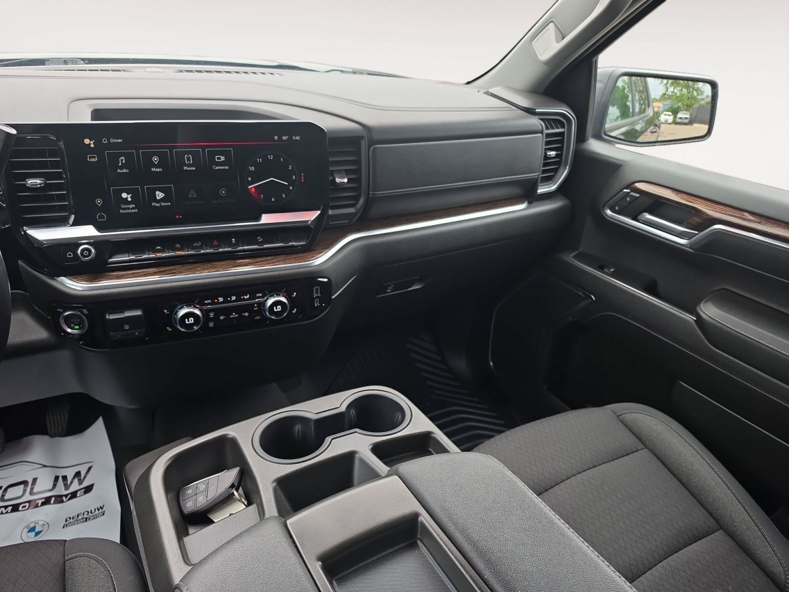Used 2023 GMC Sierra 1500 Elevation w/ X31 Off-Road Package AWD/4WD image 12