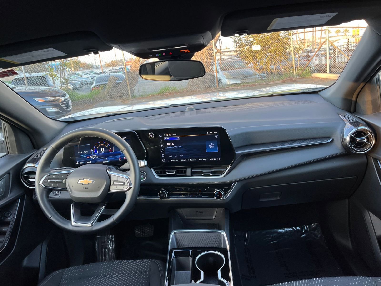 Used 2025 Chevrolet Equinox LT image 34