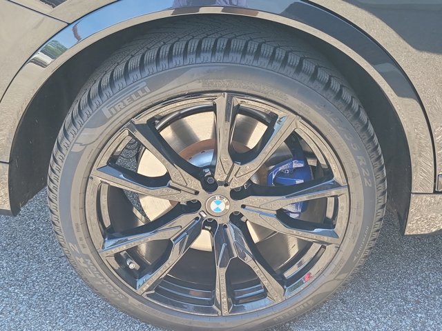 Used 2024 BMW X7 M60i AWD/4WD image 8