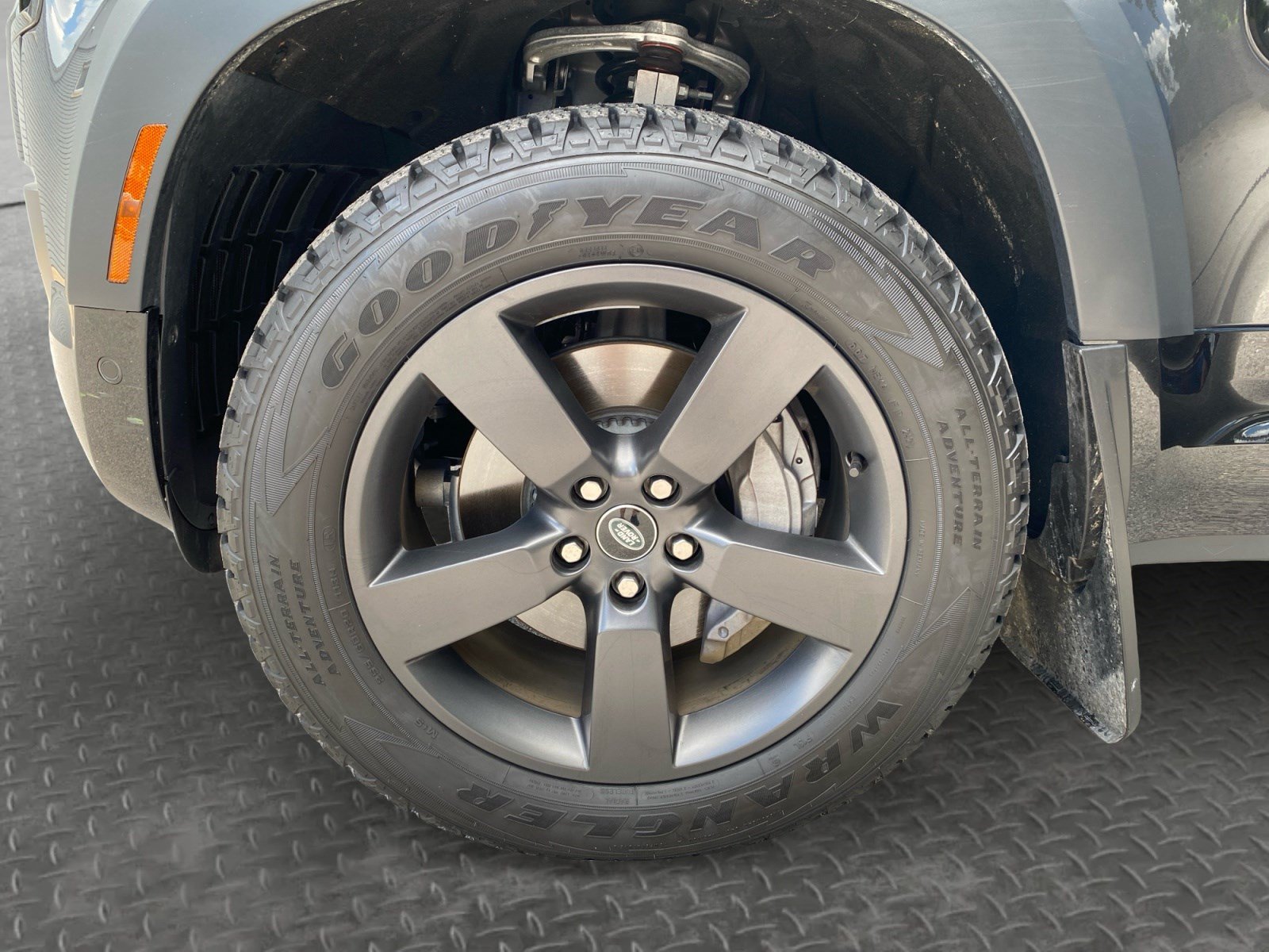 Used 2022 Land Rover Defender 110 X-Dynamic HSE AWD/4WD image 40