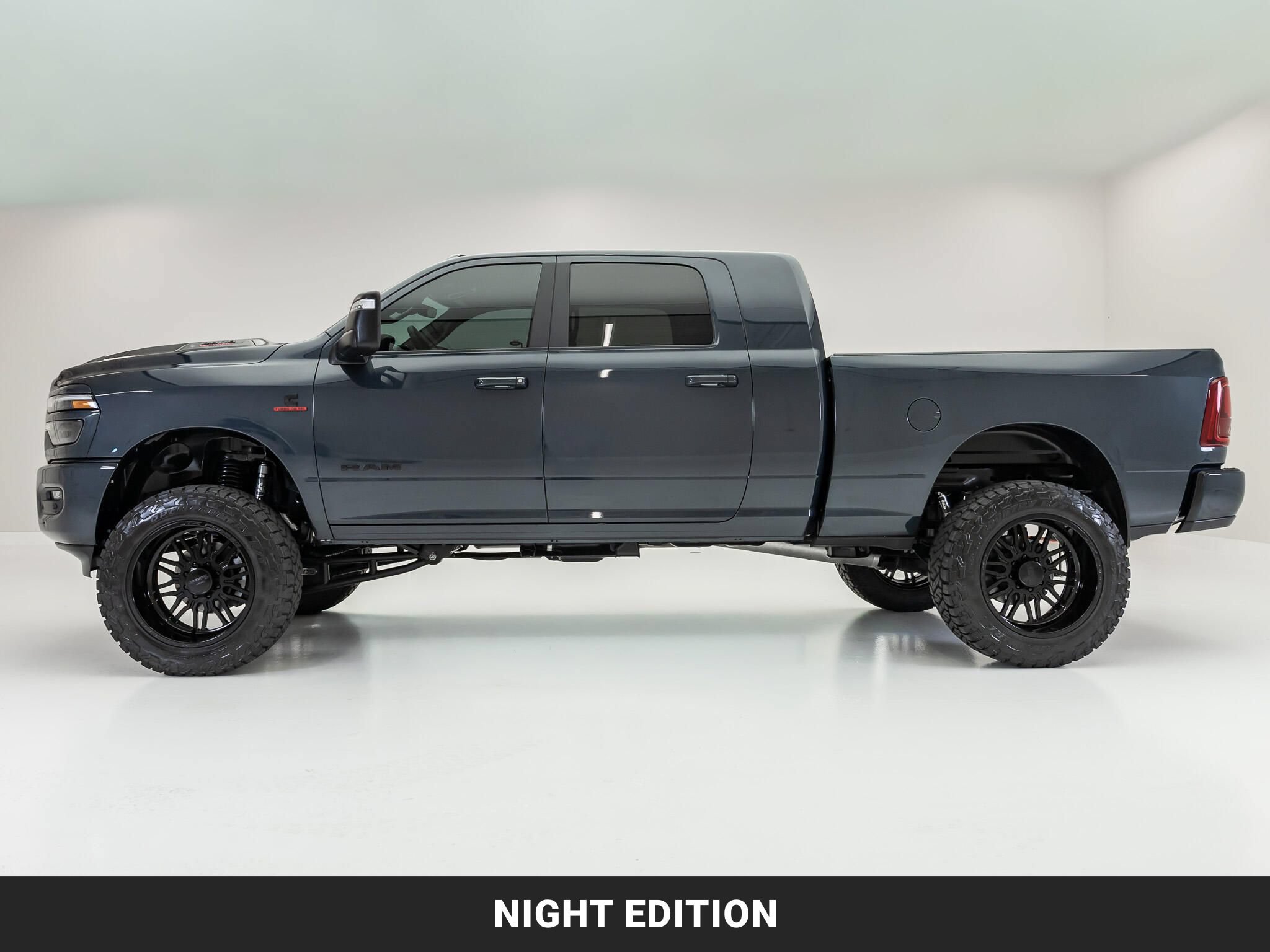 Used 2026 RAM 2500 Laramie w/ Night Edition AWD/4WD image 6
