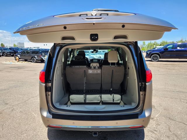 Used 2018 Chrysler Pacifica Touring-L Plus w/ Advanced Safetytec Group FWD image 28