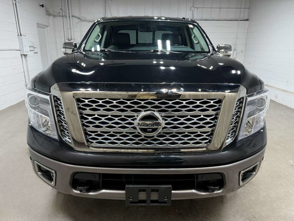 Used 2018 Nissan Titan Platinum Reserve w/ Platinum Utility Package AWD/4WD image 2