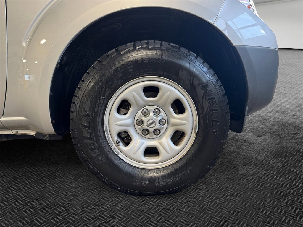 Used 2014 Nissan Frontier S image 11