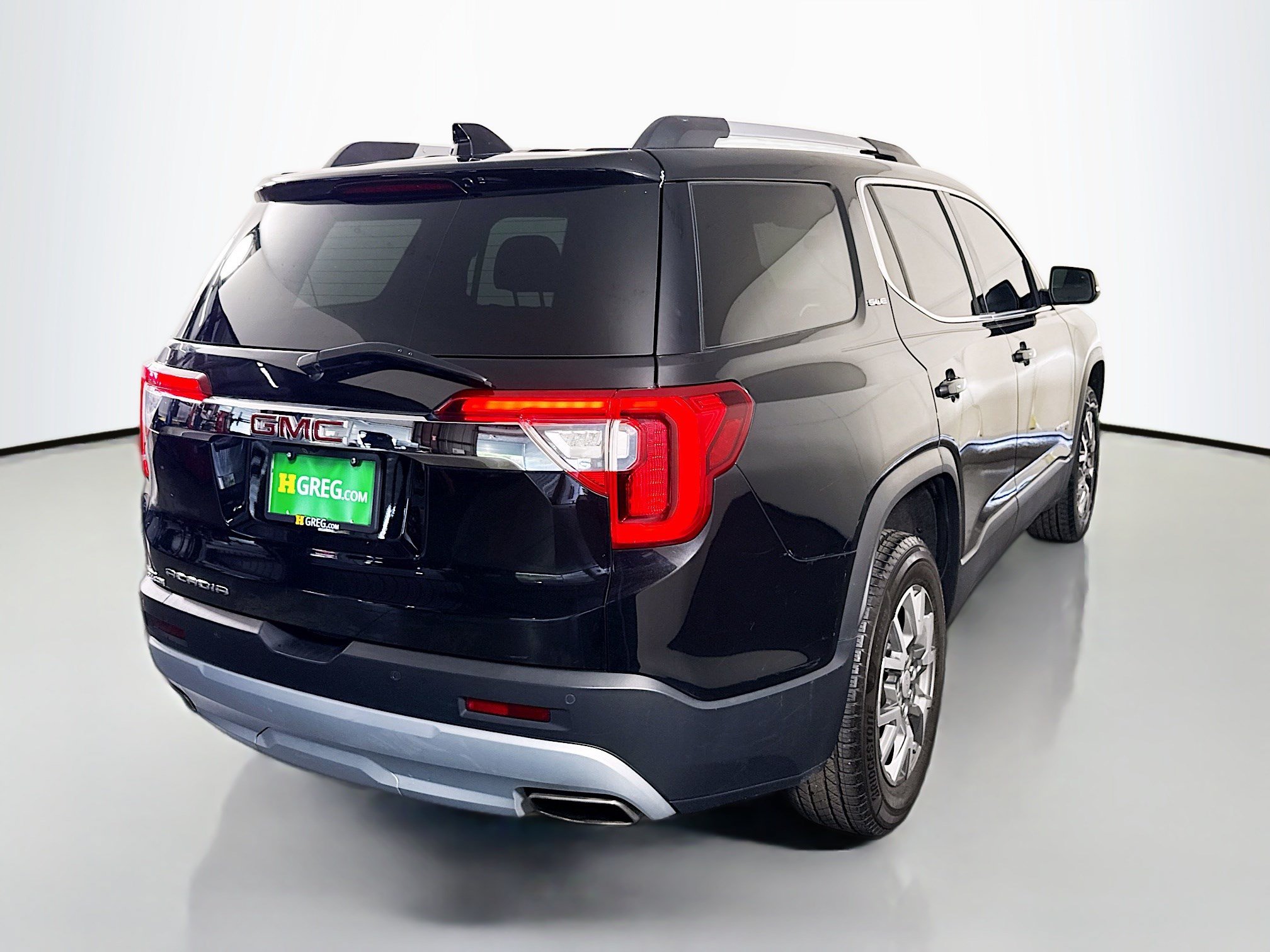 Used 2022 GMC Acadia SLE w/ Driver Convenience Package FWD image 10