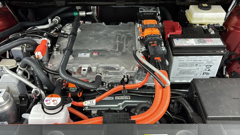 New 2026 Toyota C-HR AWD/4WD image 34