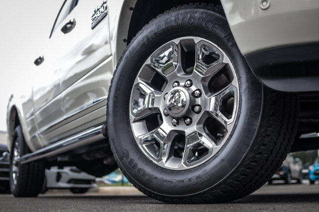 Used 2017 RAM 2500 Limited AWD/4WD image 5