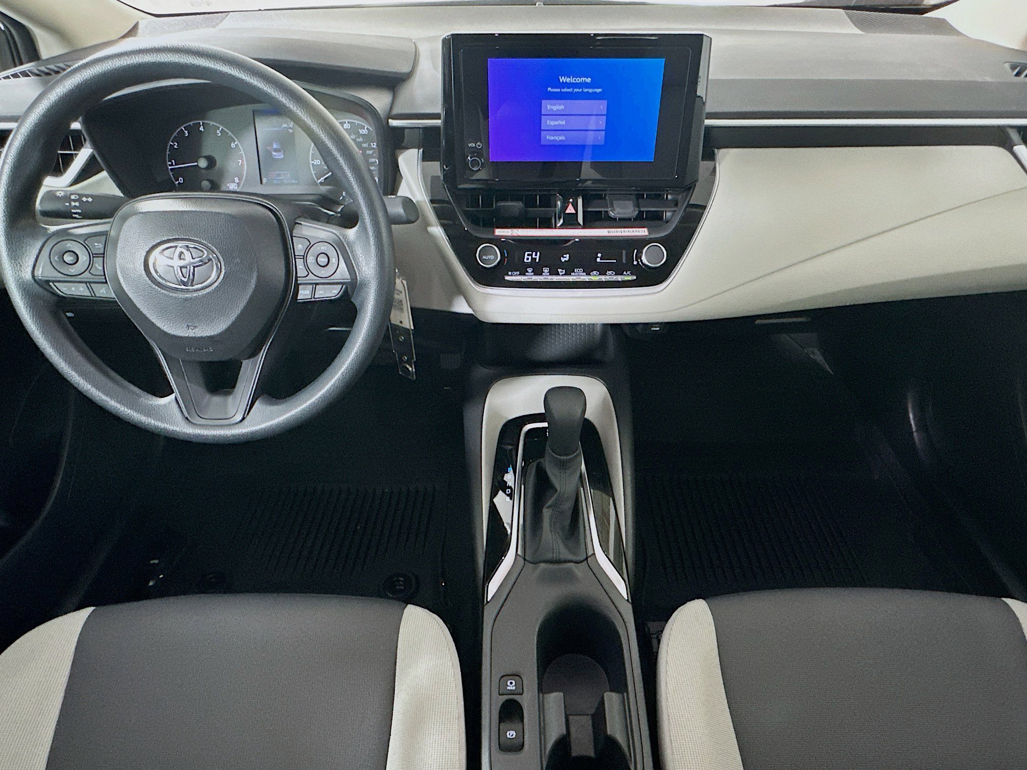 Used 2025 Toyota Corolla LE image 26