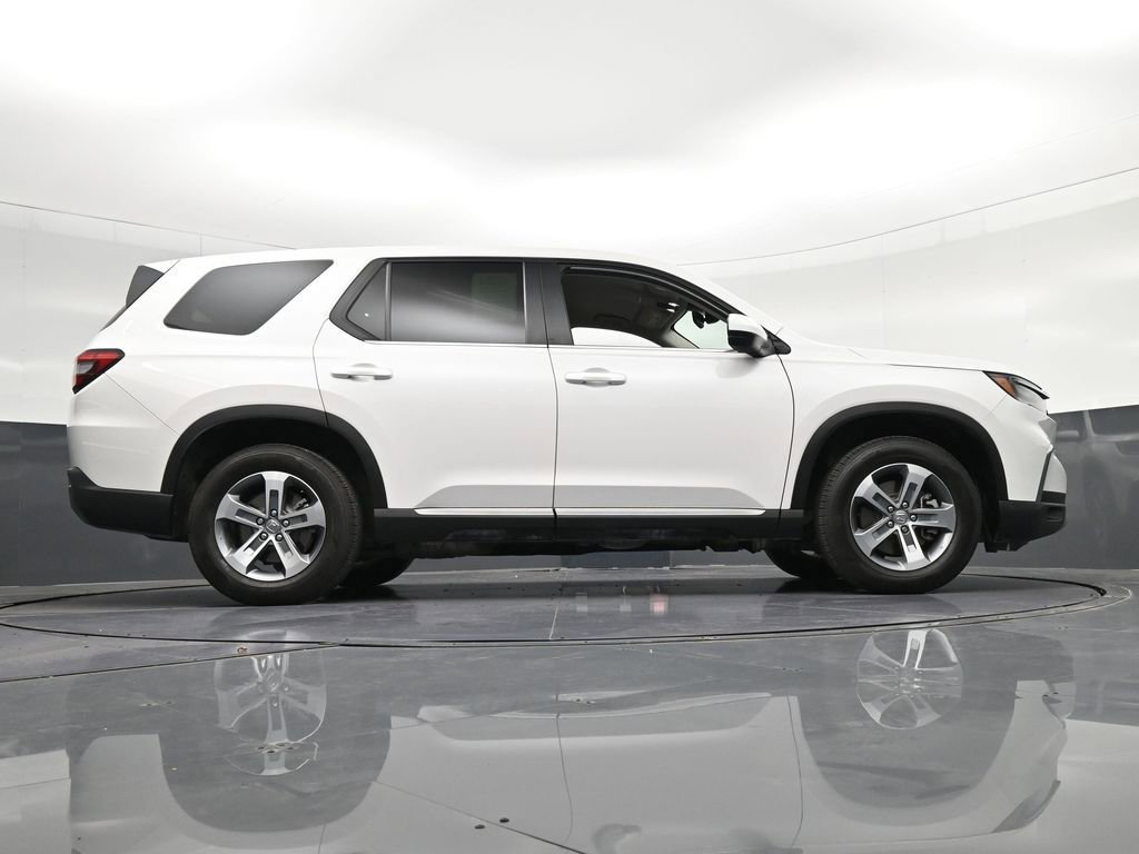 Used 2025 Honda Pilot EX-L image 33