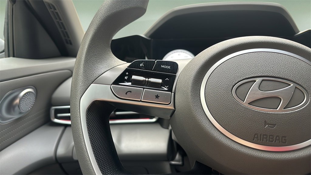 Certified 2024 Hyundai Elantra SEL image 25