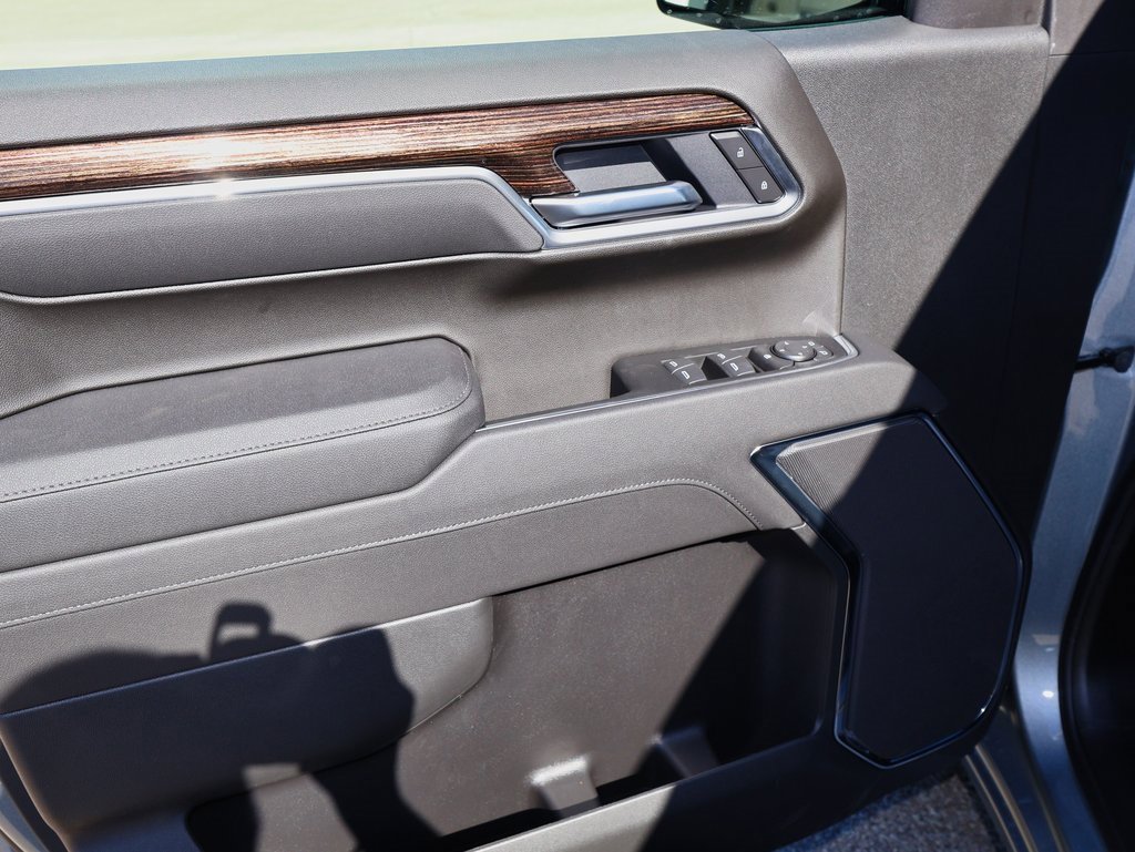 New 2026 GMC Sierra 1500 Elevation image 12