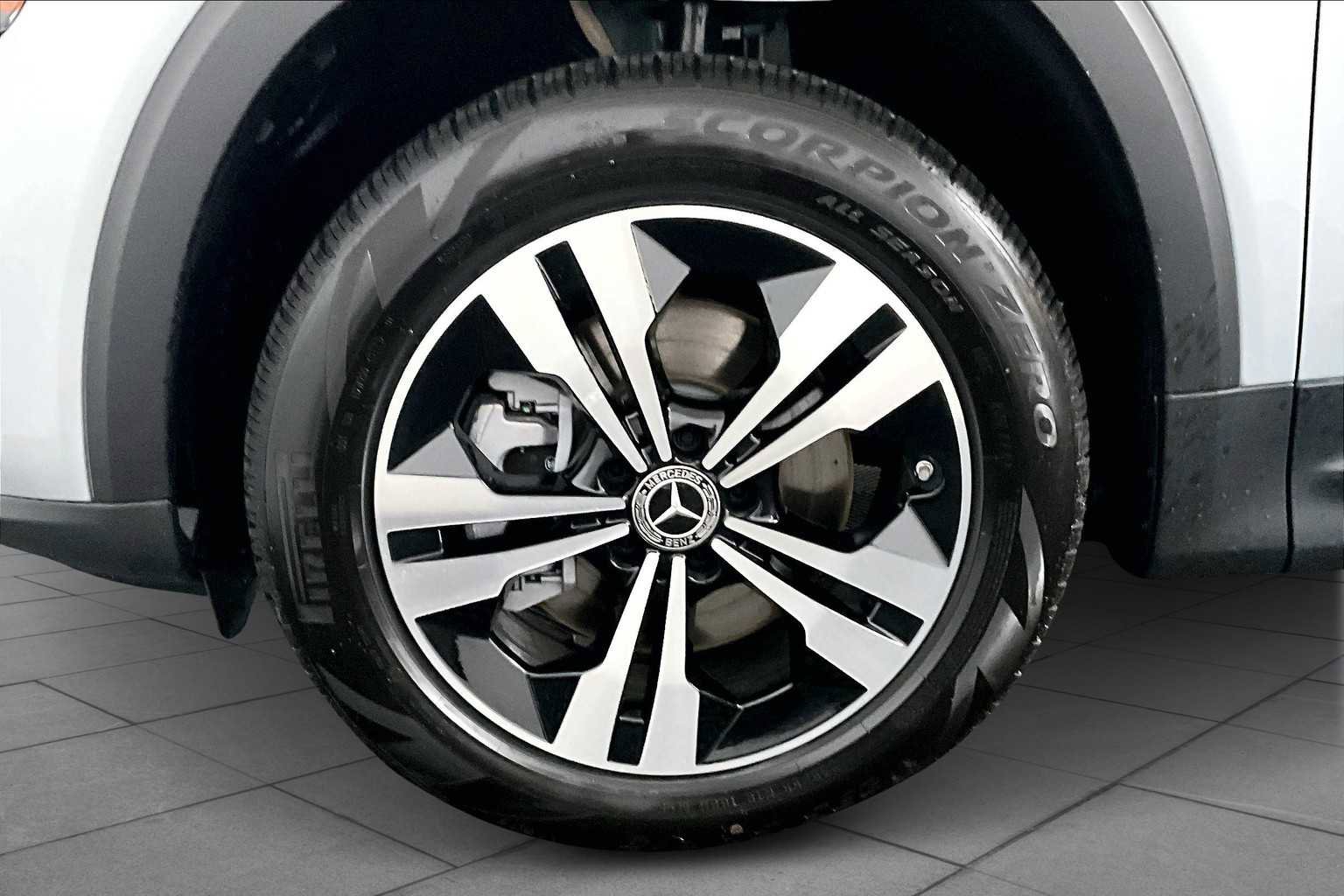 New 2026 Mercedes-Benz GLB 250 4MATIC image 16