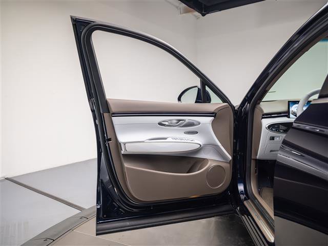 New 2026 Genesis GV70 2.5T Advanced image 32