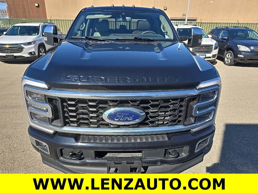 Used 2025 Ford F350 Platinum w/ Platinum Plus Package AWD/4WD image 2