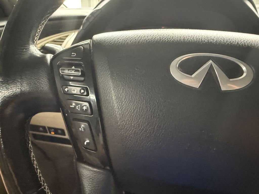 Used 2021 INFINITI QX80 Luxe image 16