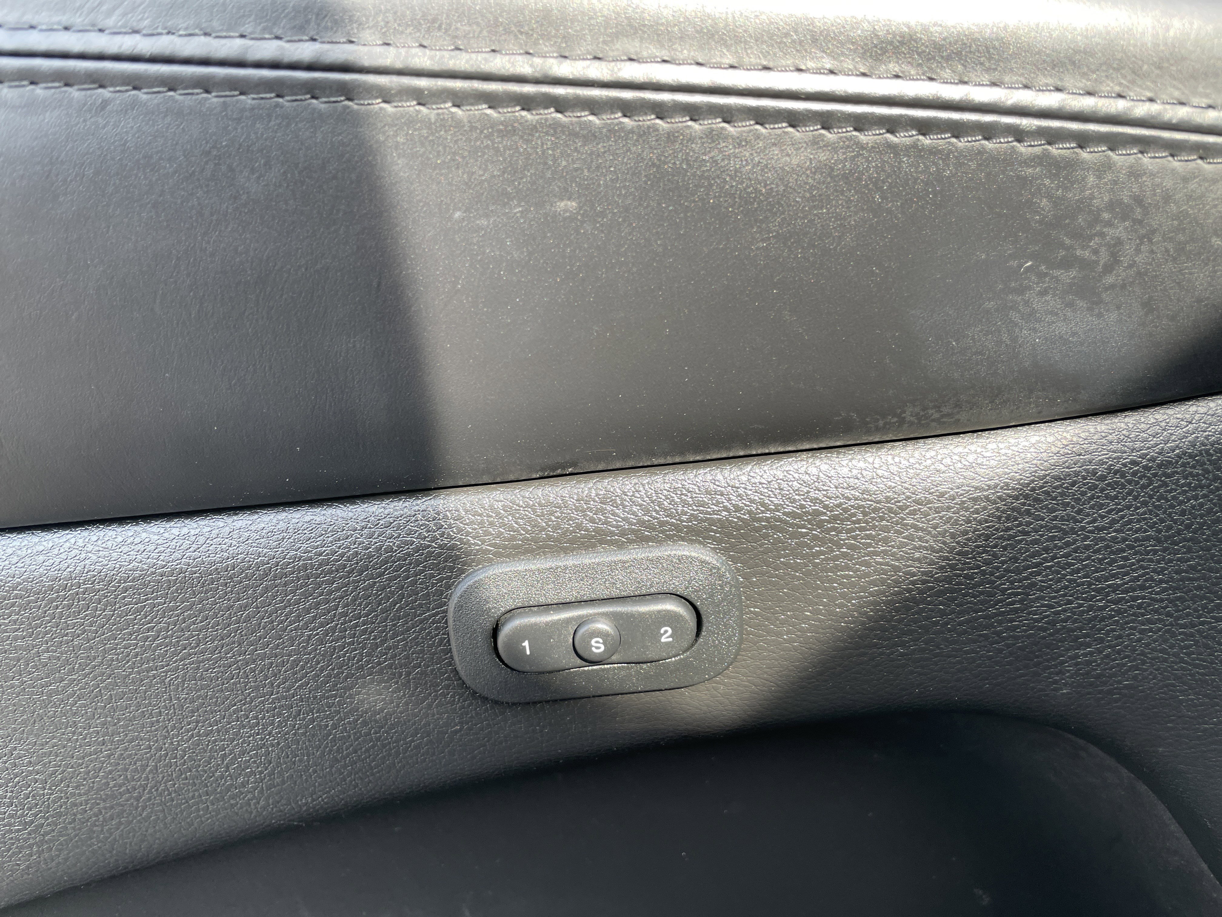 Used 2018 Jeep Grand Cherokee Overland image 39