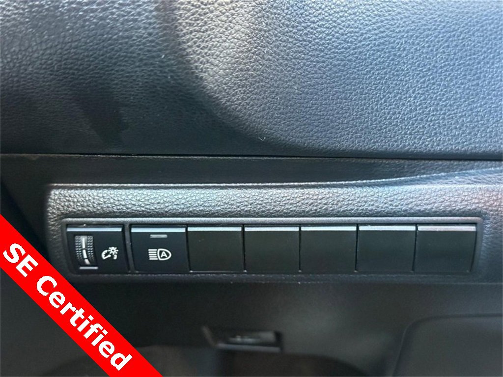 Used 2025 Toyota Corolla SE image 29
