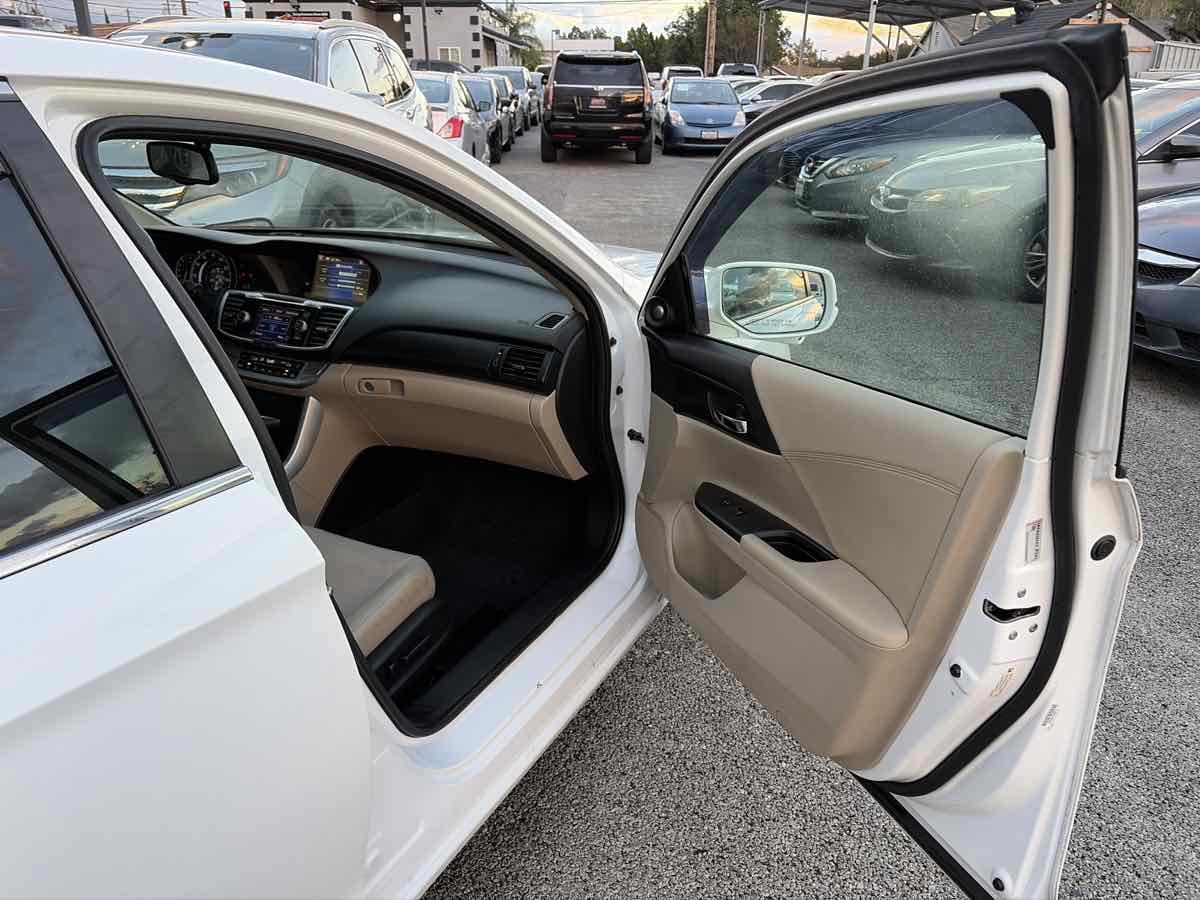 Used 2013 Honda Accord EX-L image 24